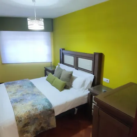 Pontedeume Turistico Apartman *